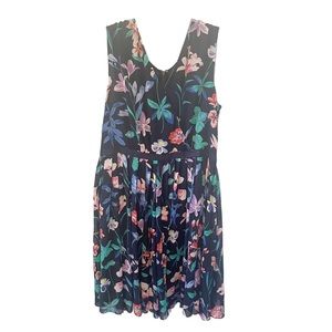 Talbots Summer Dress. Wrapped bodice. Navy/Floral. Full Pleated Skirt. Size 14